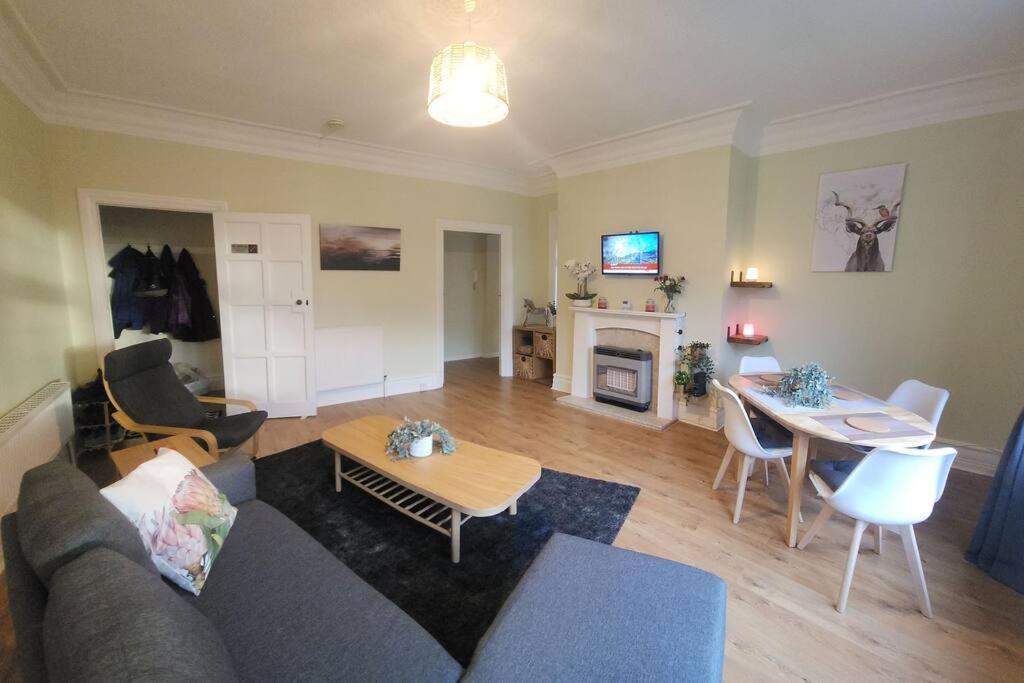 Spacious Guest Flat Near Roundhay Park ليدز المظهر الخارجي الصورة