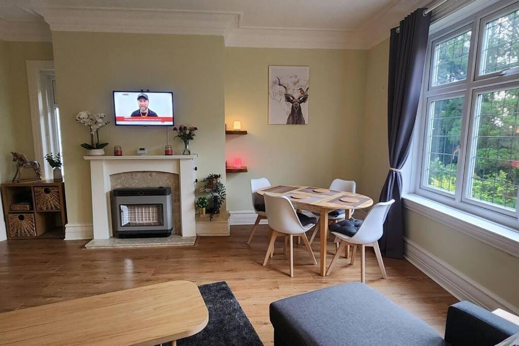 Spacious Guest Flat Near Roundhay Park ليدز المظهر الخارجي الصورة
