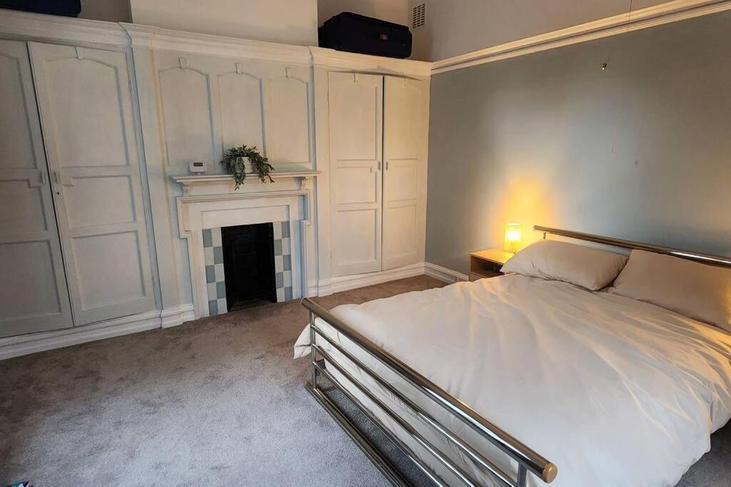 Spacious Guest Flat Near Roundhay Park ليدز المظهر الخارجي الصورة