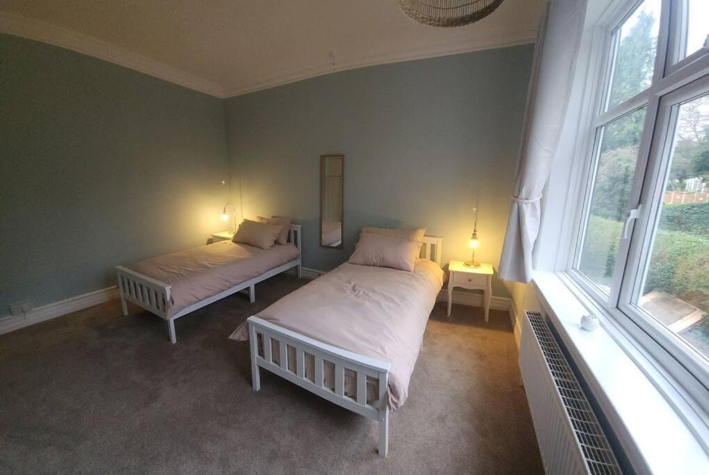 Spacious Guest Flat Near Roundhay Park ليدز المظهر الخارجي الصورة